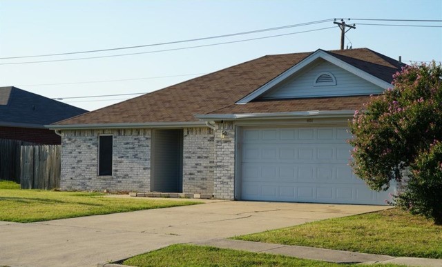 401 James Loop Property Photo 3