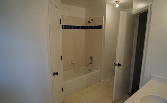 401 James Loop Property Photo 19