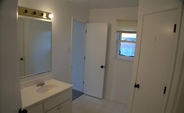 401 James Loop Property Photo 22