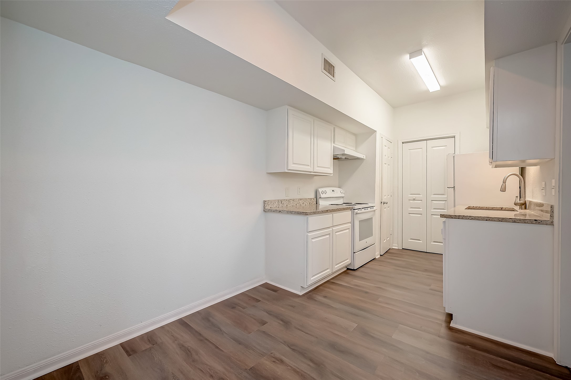 2400 N Braeswood Boulevard 106 Property Photo 9
