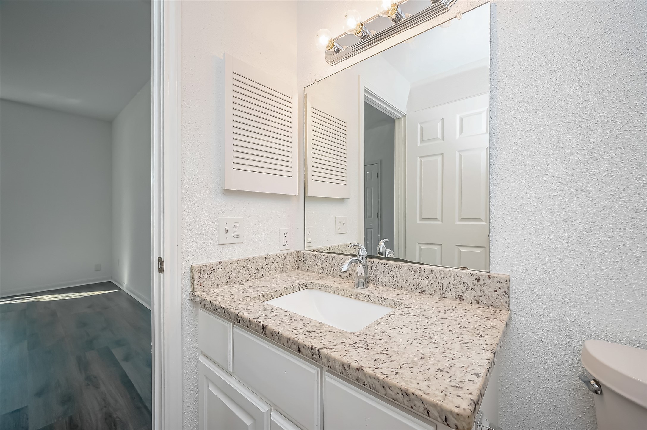 2400 N Braeswood Boulevard 106 Property Photo 23