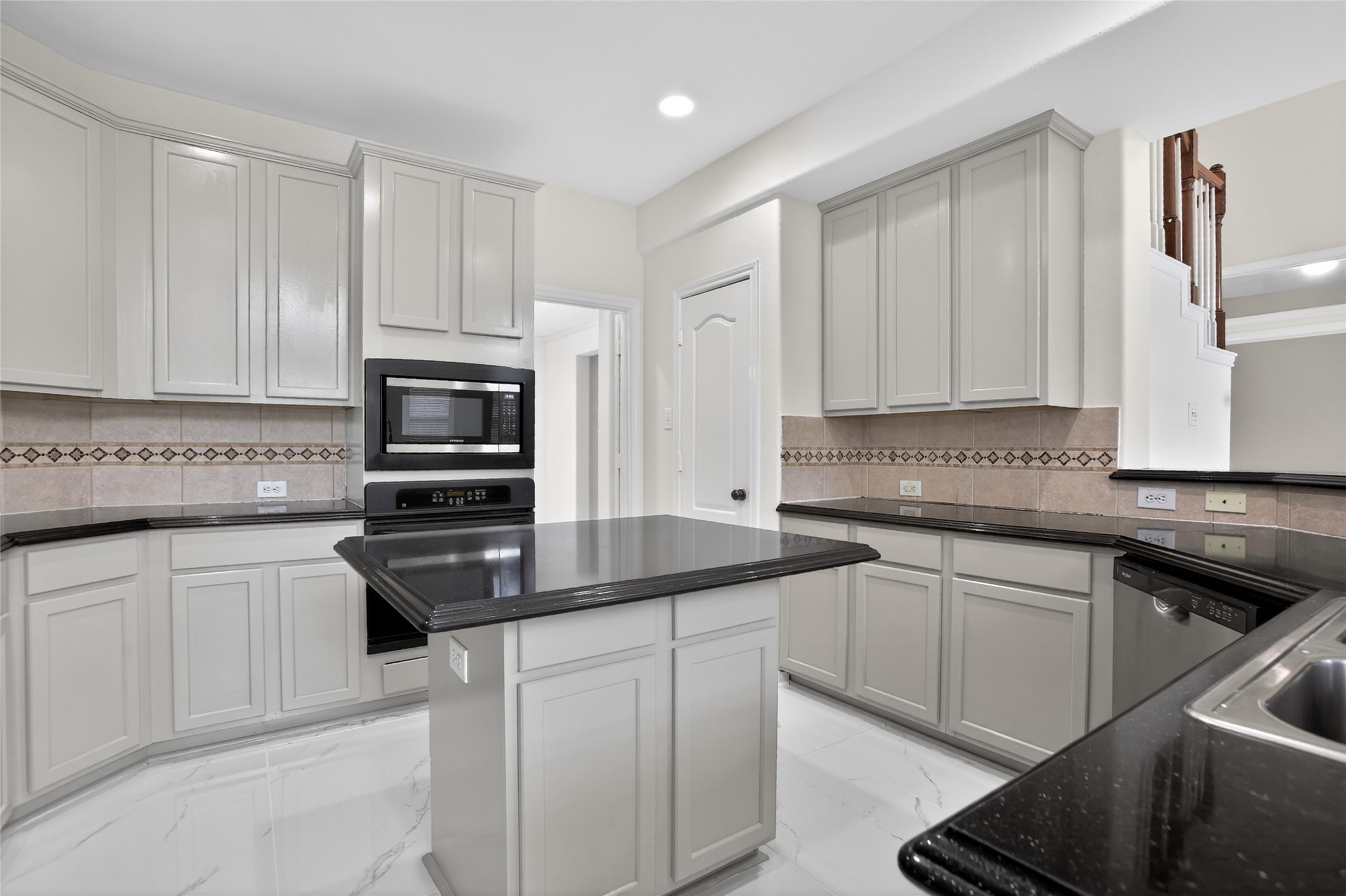 3314 Crimson Maple Court Property Photo 23