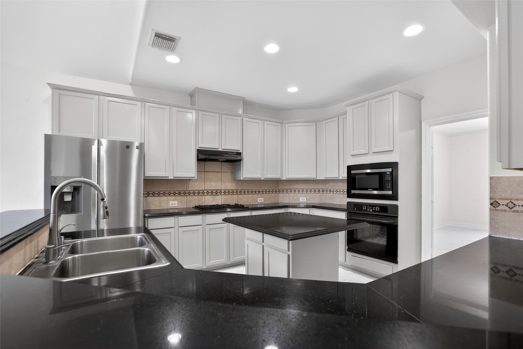 3314 Crimson Maple Court Property Photo 25