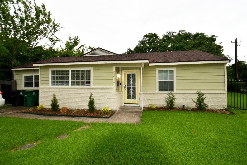 10213 Fairland Drive Property Photo 1
