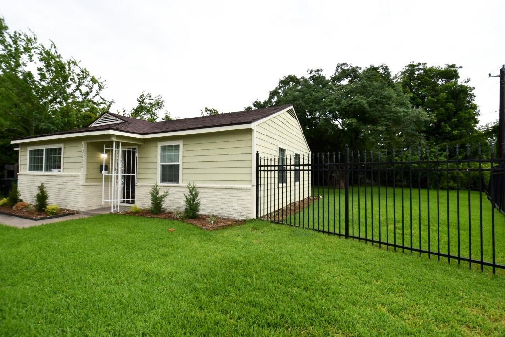 10213 Fairland Drive Property Photo 3