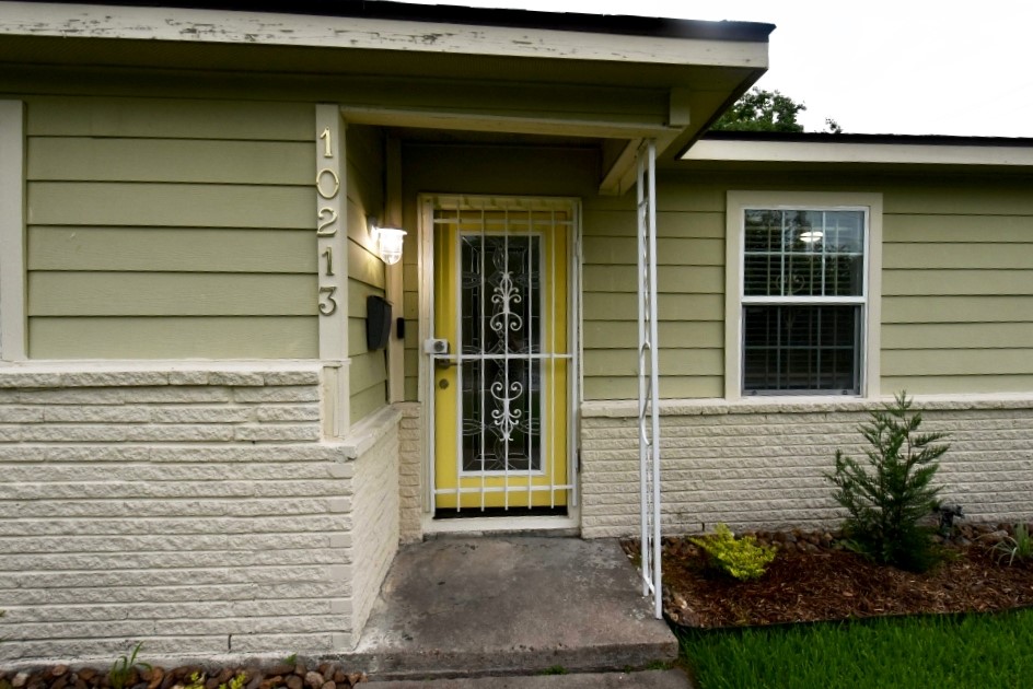 10213 Fairland Drive Property Photo 4