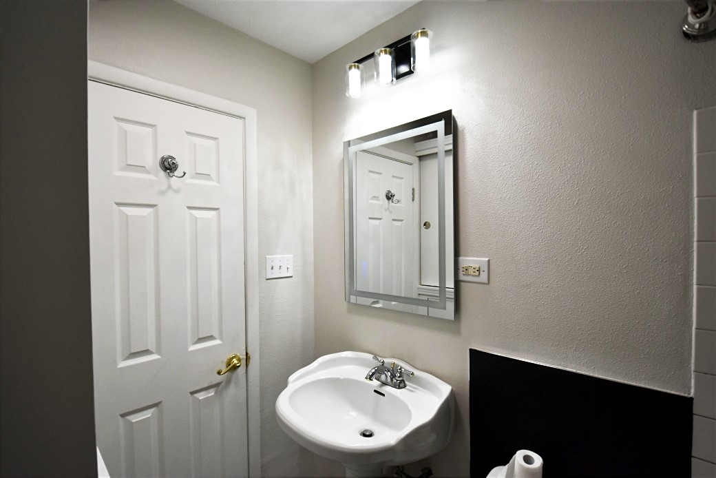 10213 Fairland Drive Property Photo 9