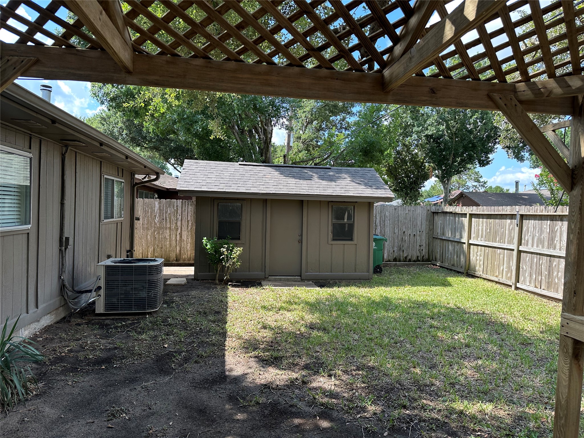 3706 Luton Park Drive Property Photo 25