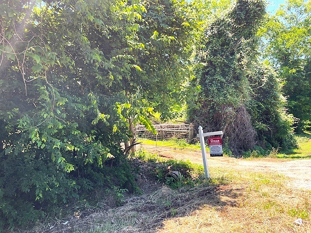 2125 Peach Ridge Road Property Photo 35