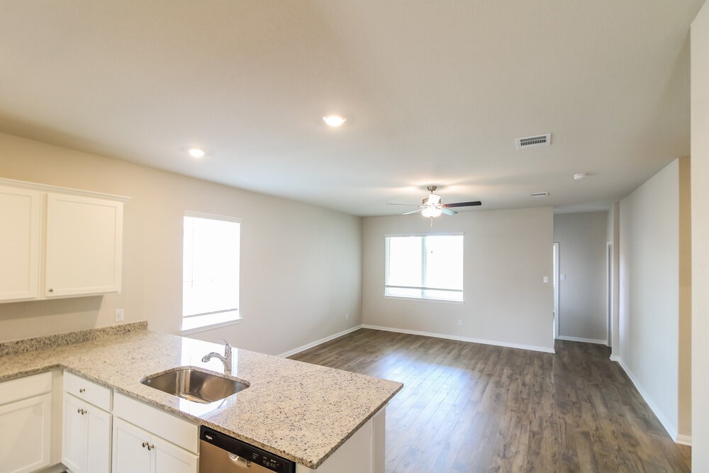 7602 Tipton Meadow Way Property Photo 6