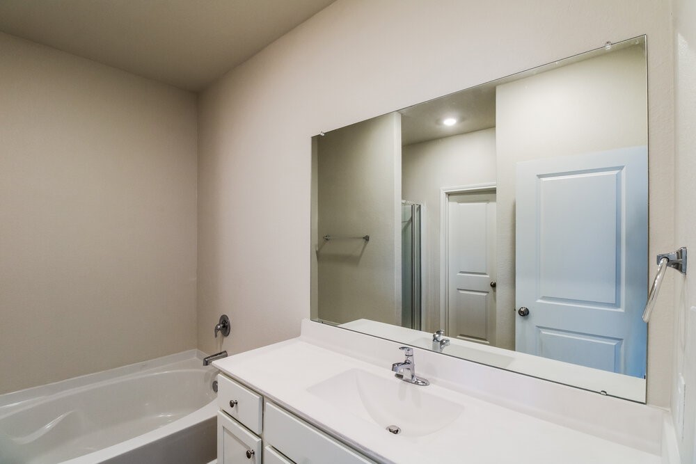 7602 Tipton Meadow Way Property Photo 8