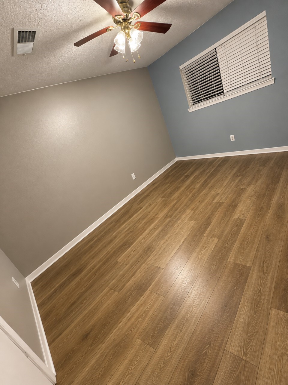 9910 Willmont Road Property Photo 12