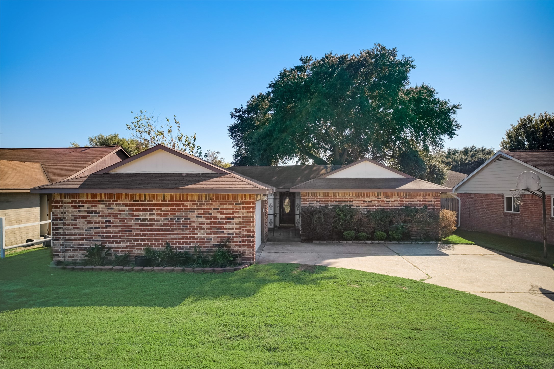 9910 Willmont Road Property Photo 18