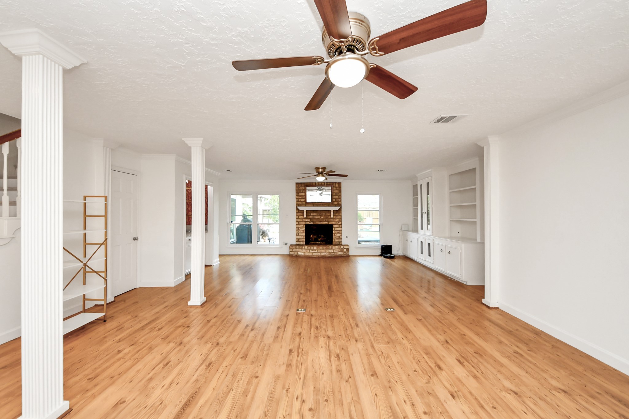 3822 Glenheather Drive Property Photo 3