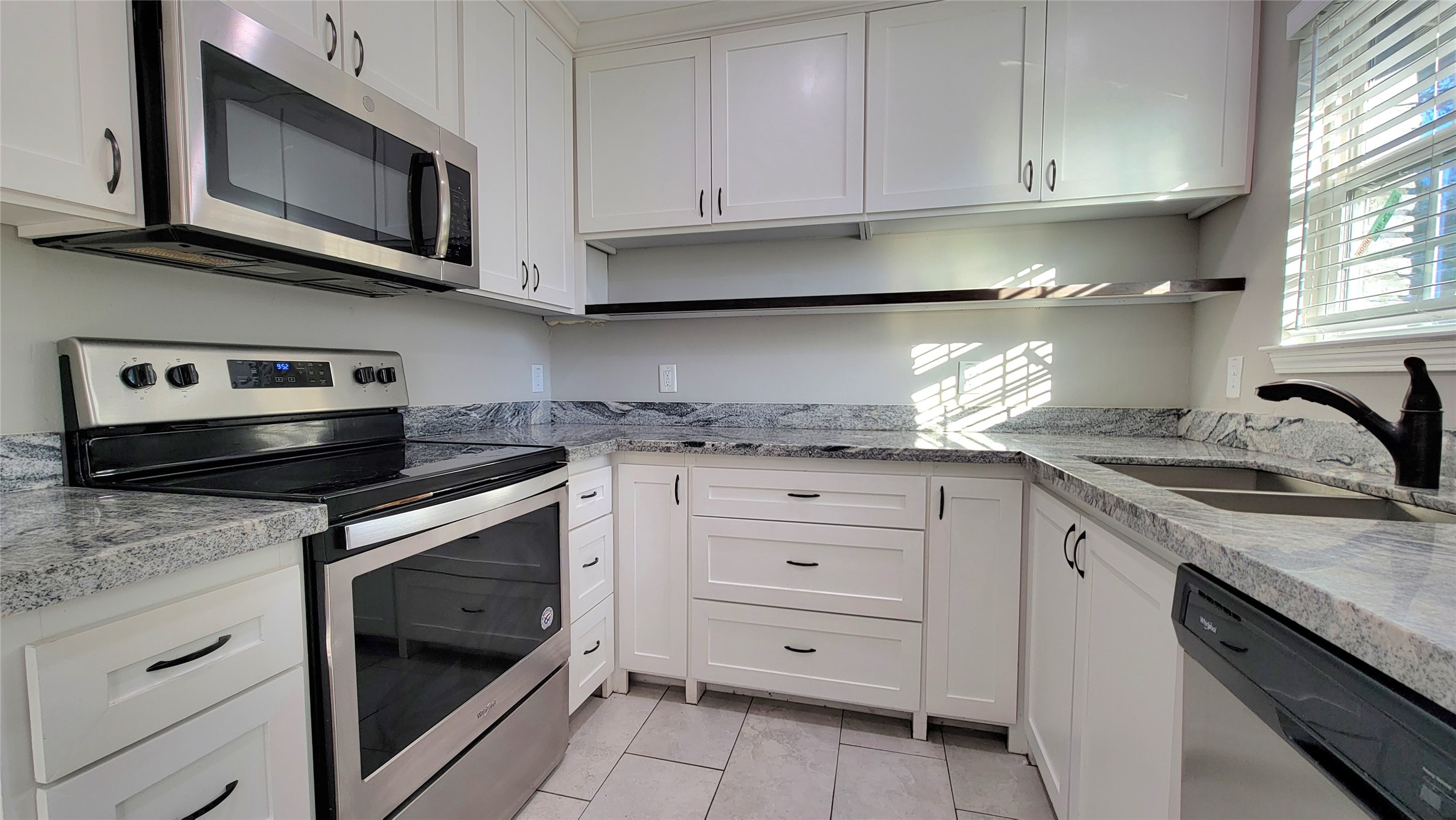 4311 Knotty Oaks Trail Property Photo 5