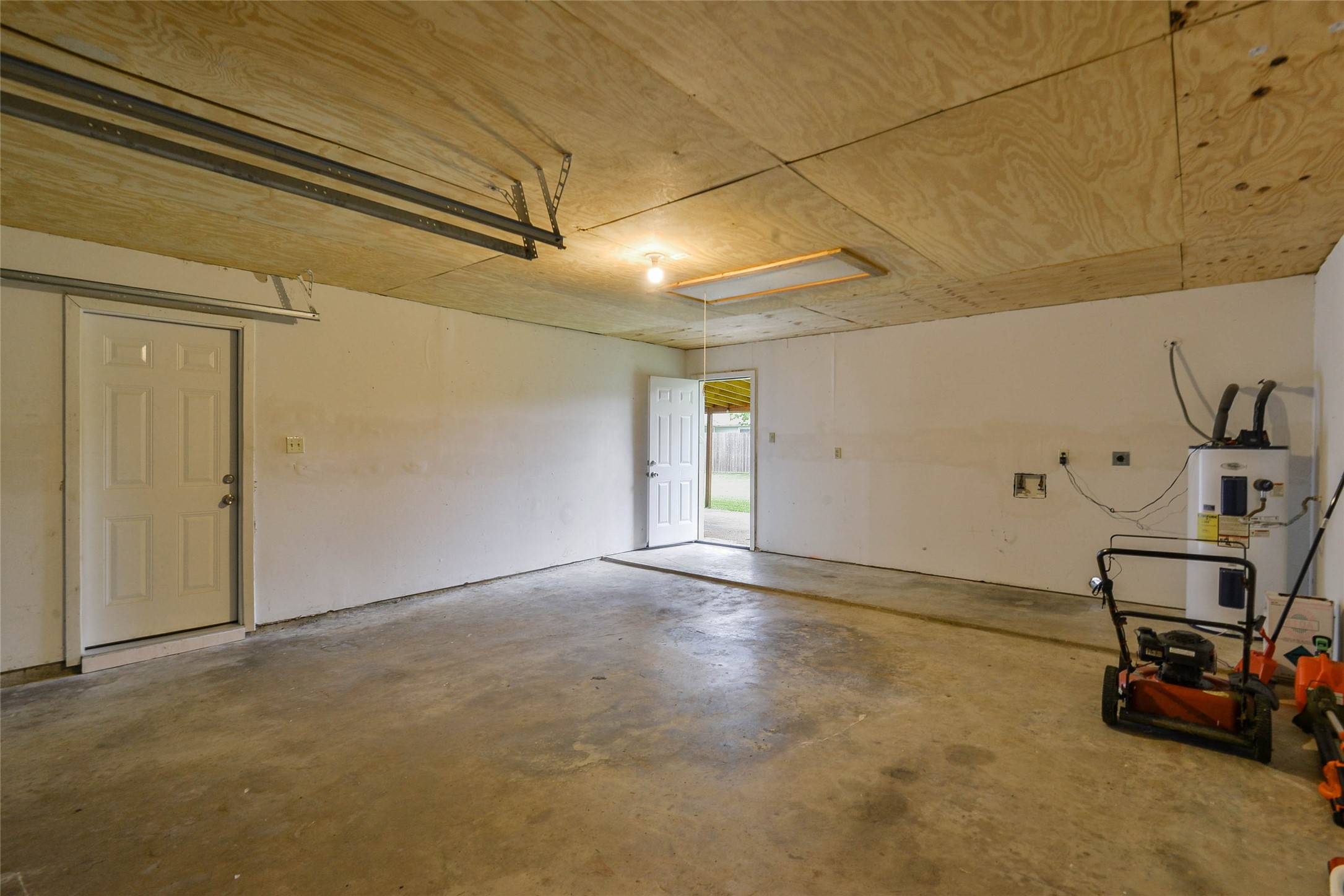 17547 Monsoon Court Property Photo 14