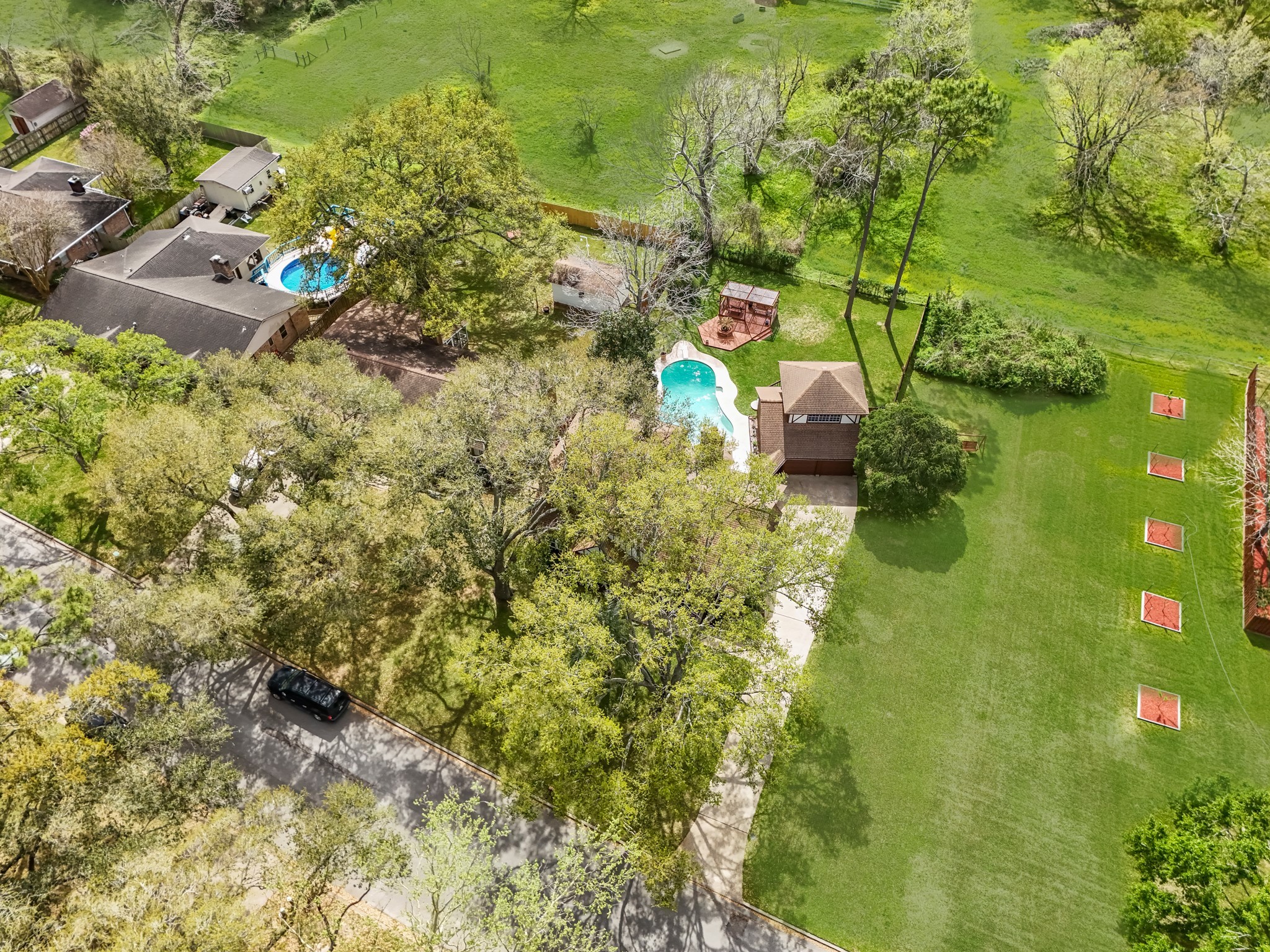 806 Riverside Drive Property Photo 7
