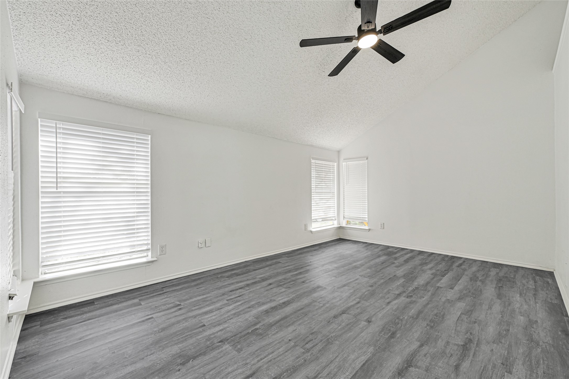 12009 Sandpiper Drive Property Photo 17