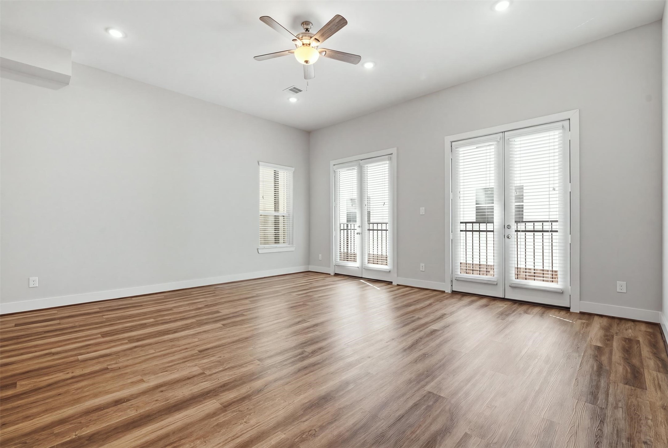 1282 N Post Oak Road A Property Photo 8