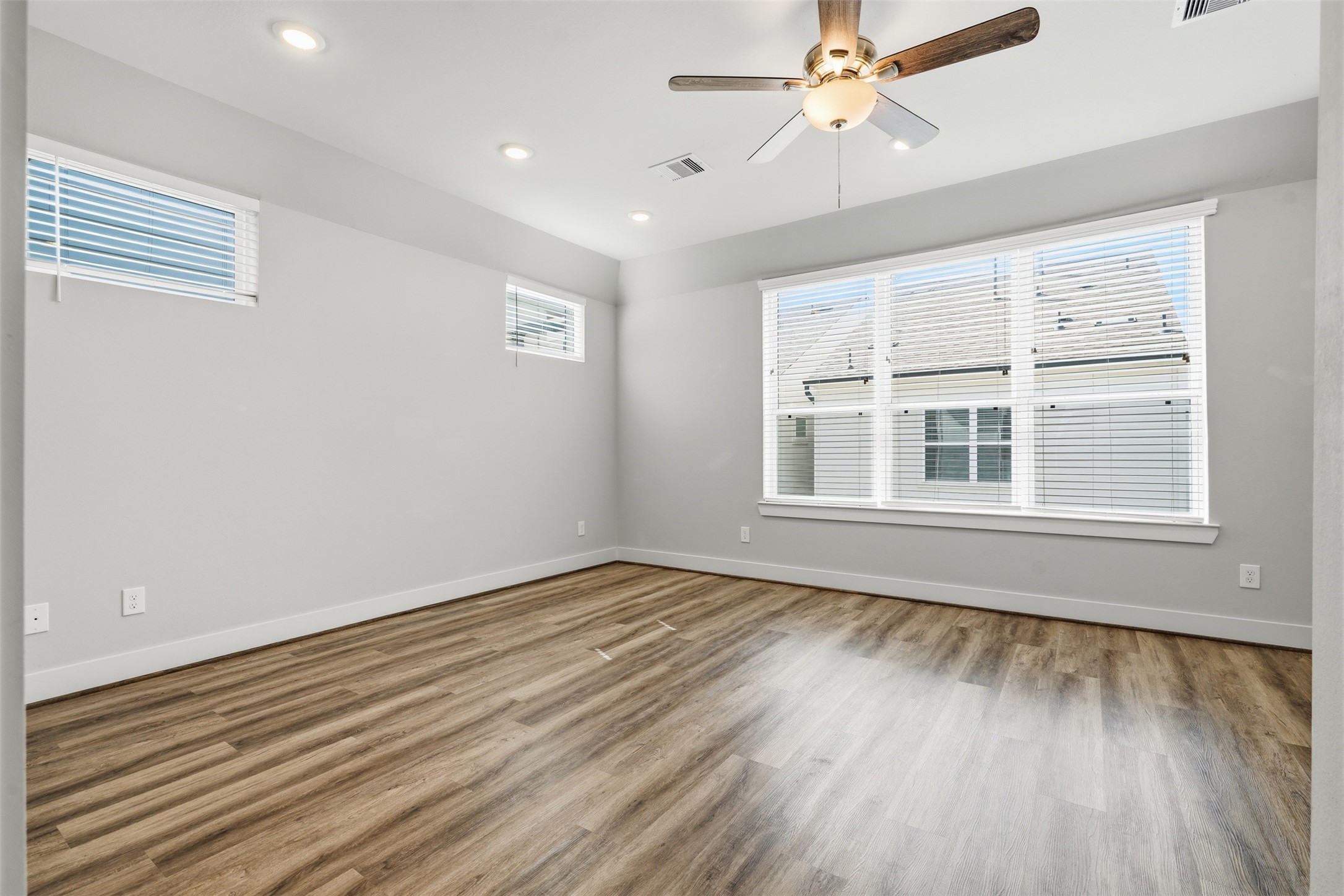 1282 N Post Oak Road A Property Photo 15