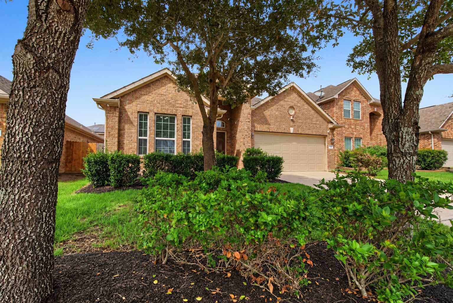 2209 Maple Point Drive N Property Photo 6