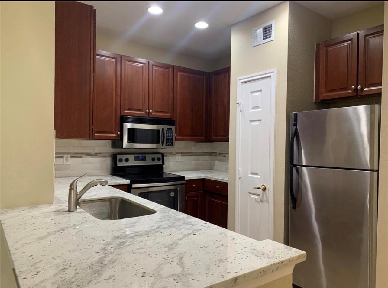 2400 Mccue Road 438 Property Photo 14