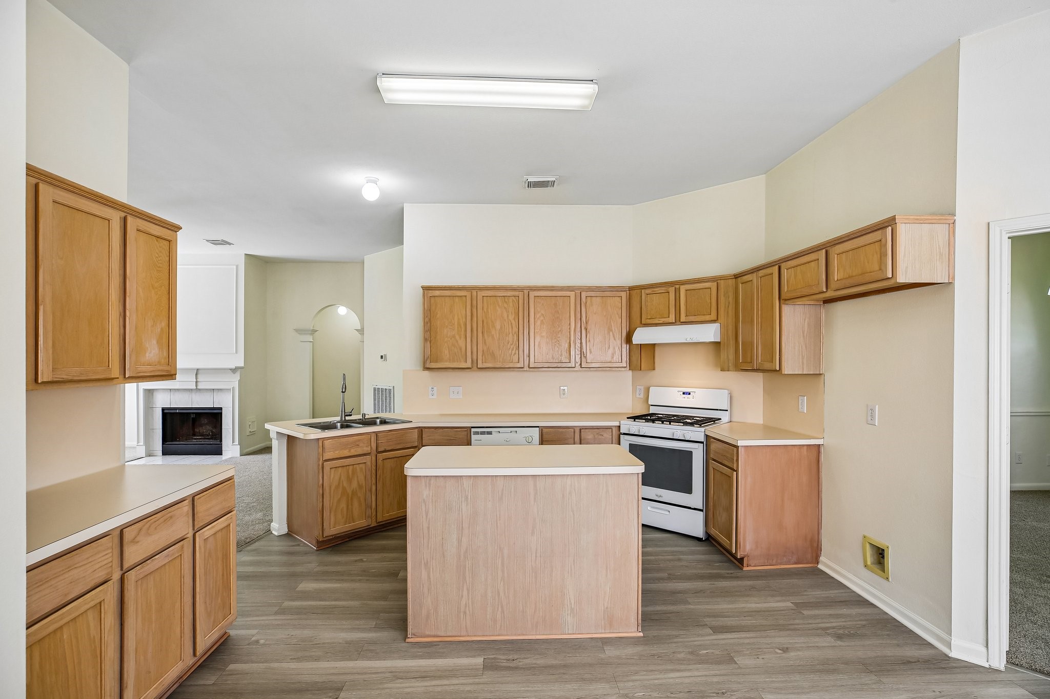 16911 Bouldgreen Property Photo 16