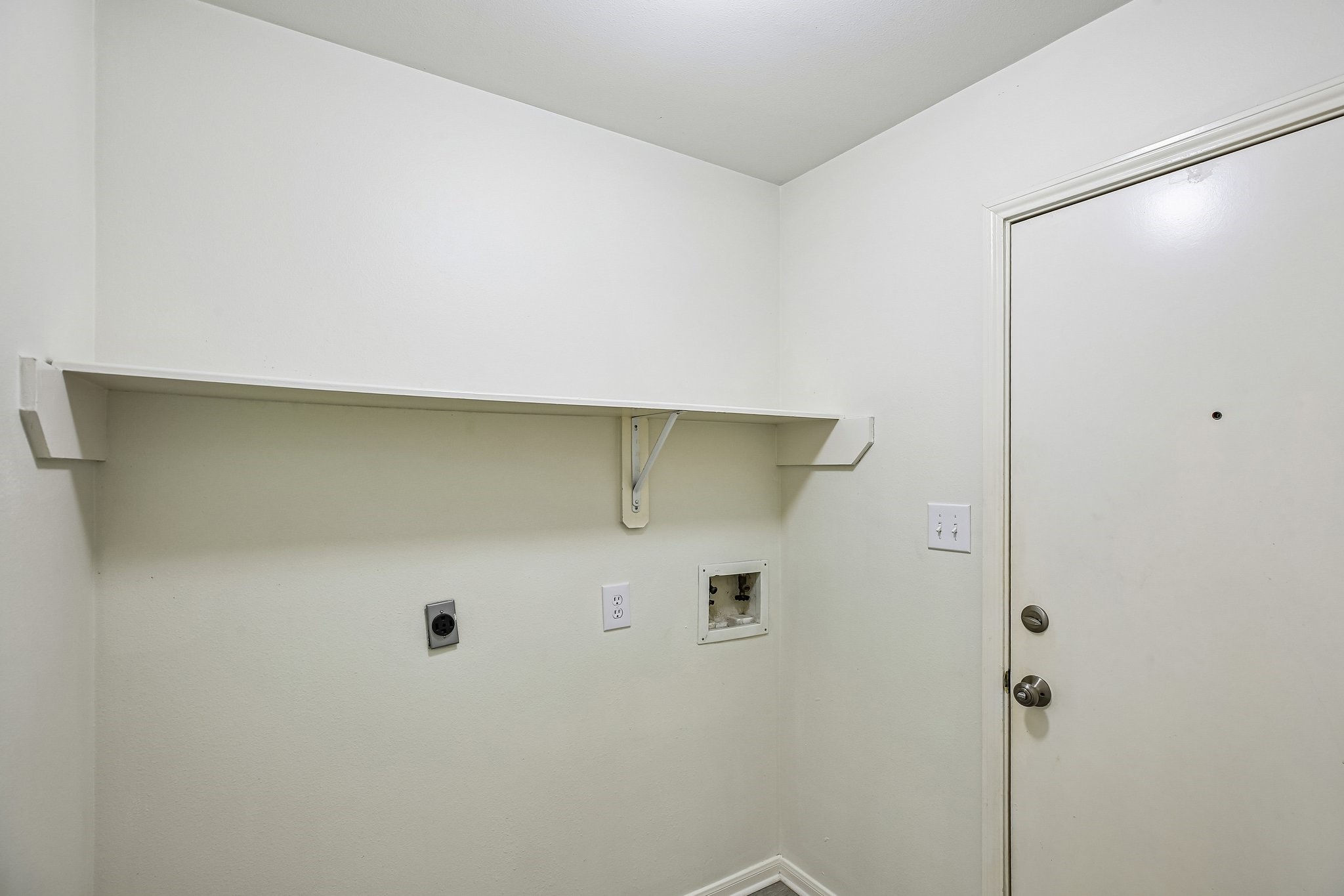 16911 Bouldgreen Property Photo 21