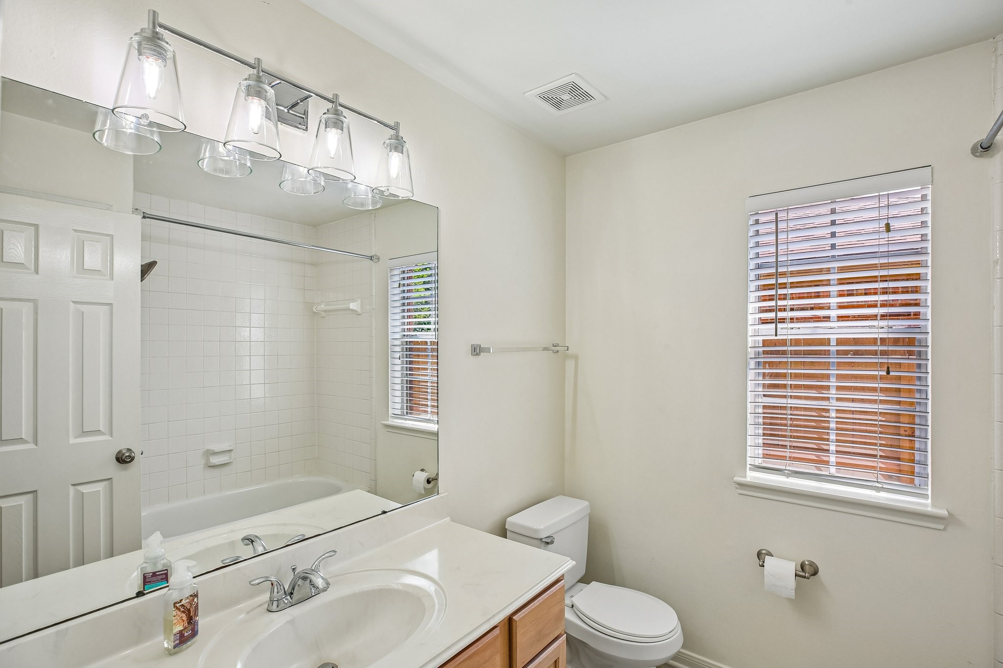 16911 Bouldgreen Property Photo 29