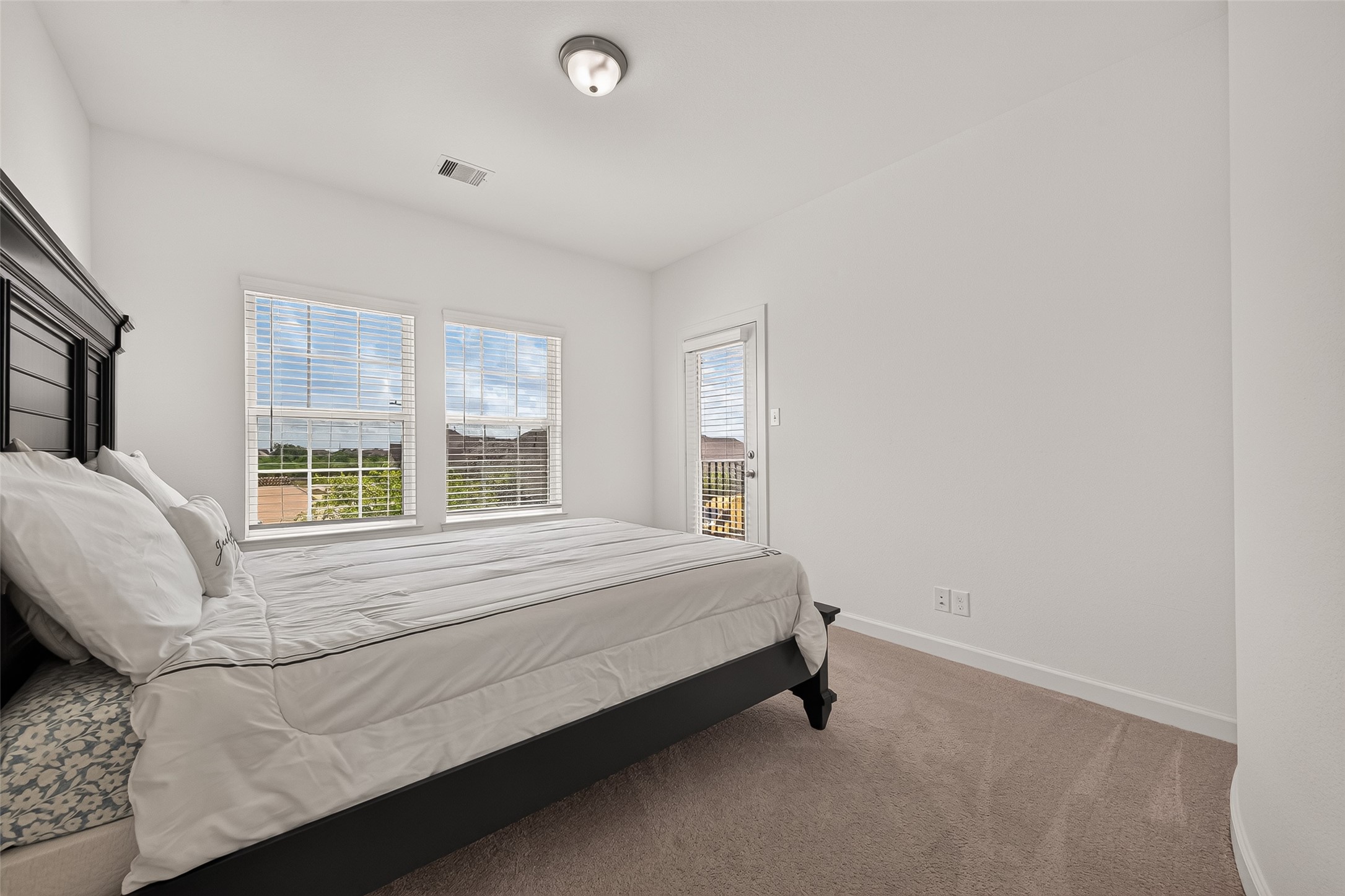6643 Eastchester Drive Property Photo 37