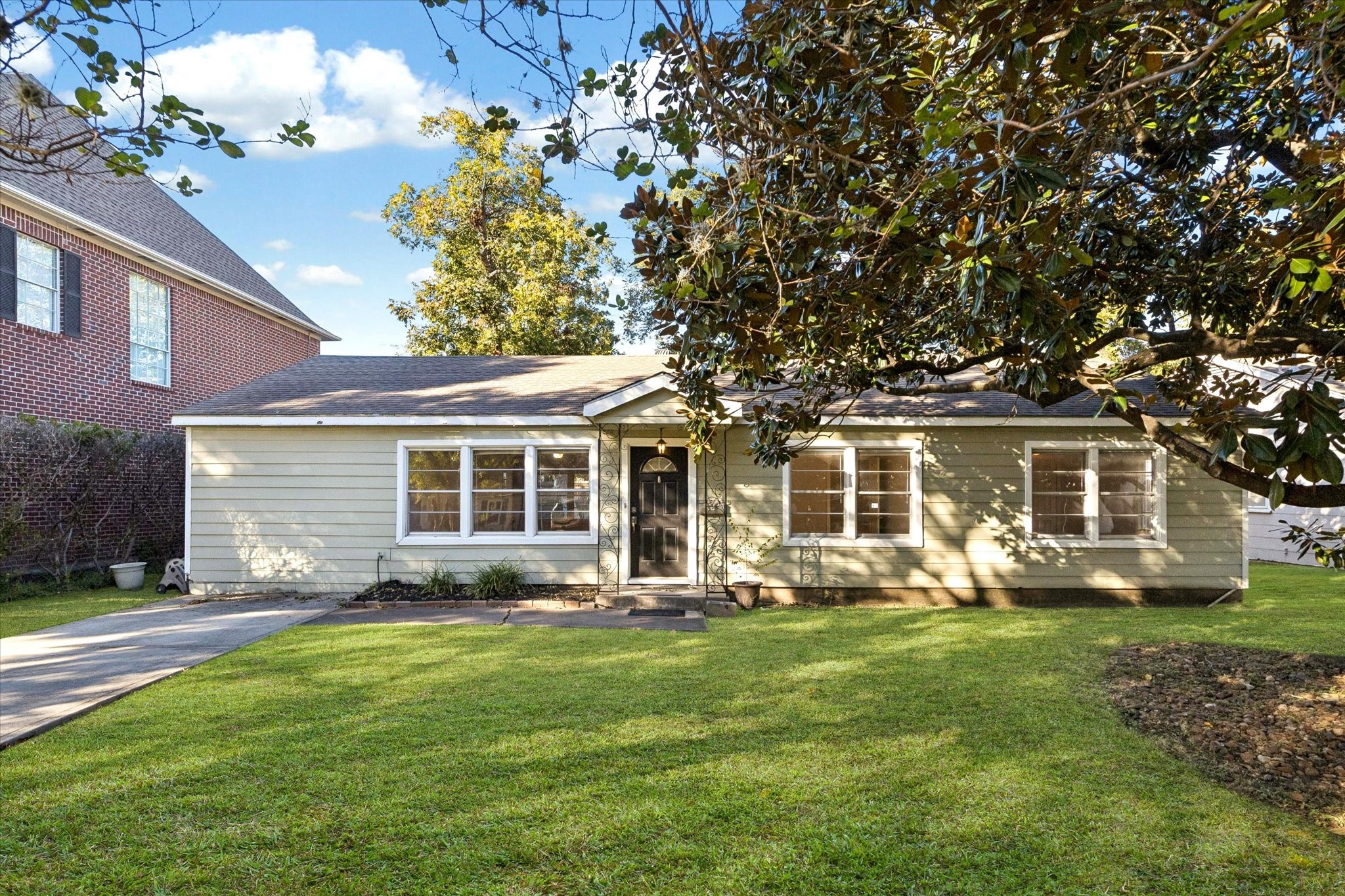 5122 Locust Street Property Photo 1