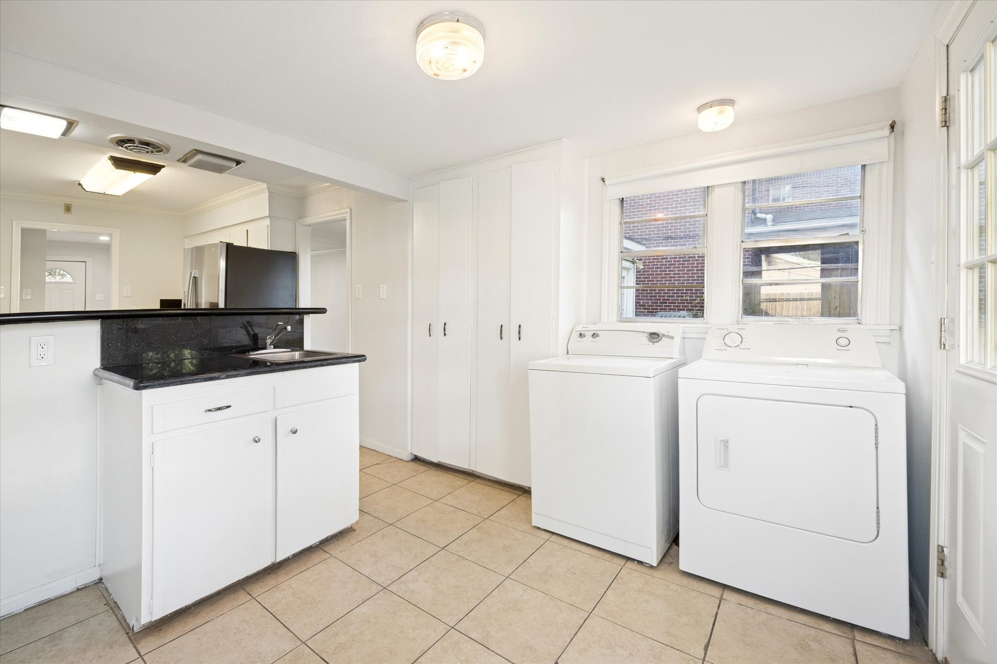 5122 Locust Street Property Photo 3