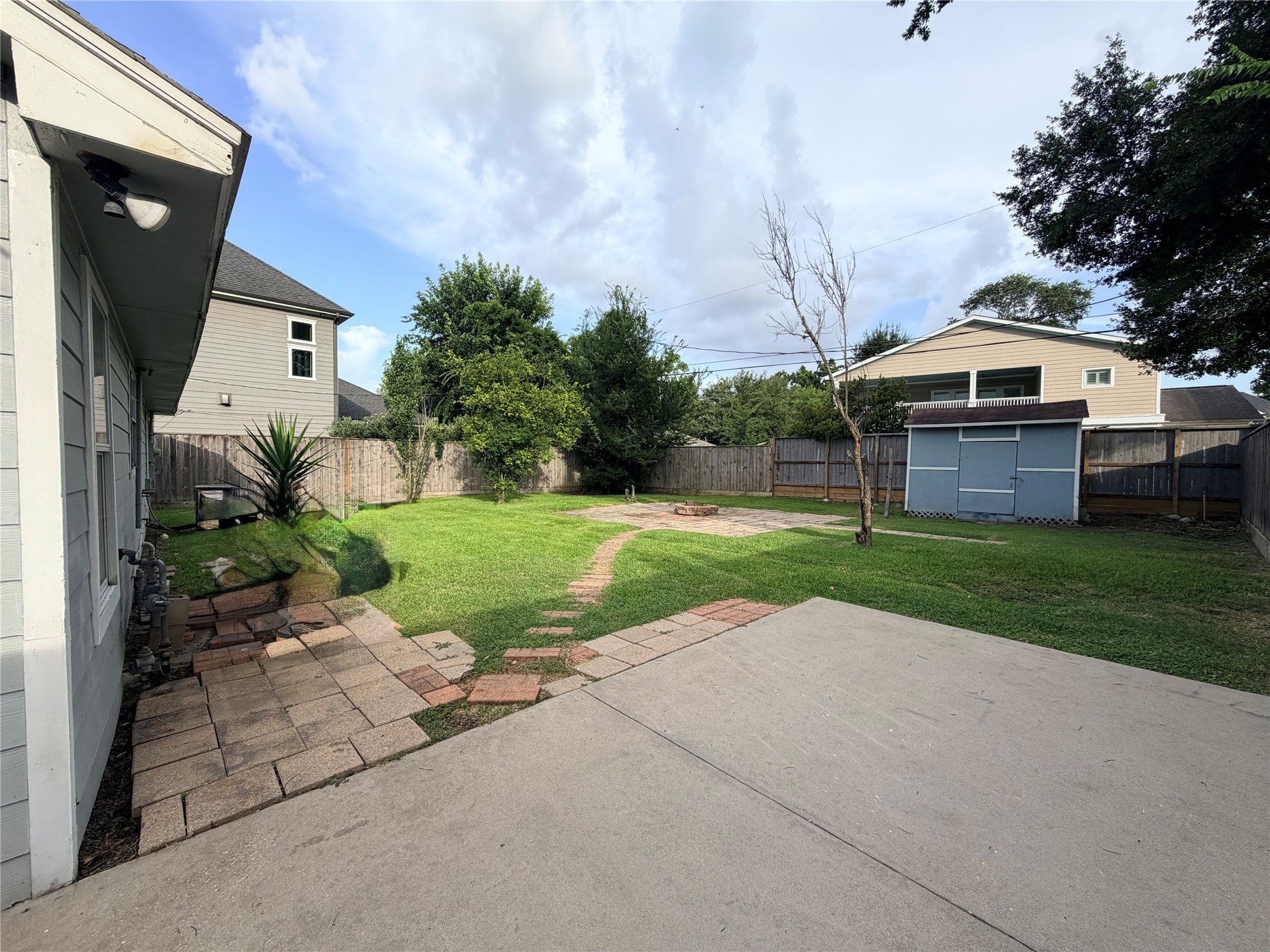 1631 Chantilly Lane Property Photo 20