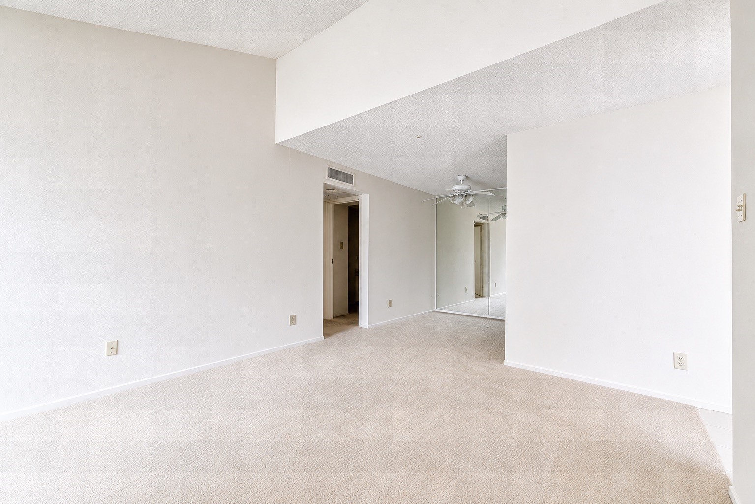 7900 N Stadium Drive 22 Property Photo 5