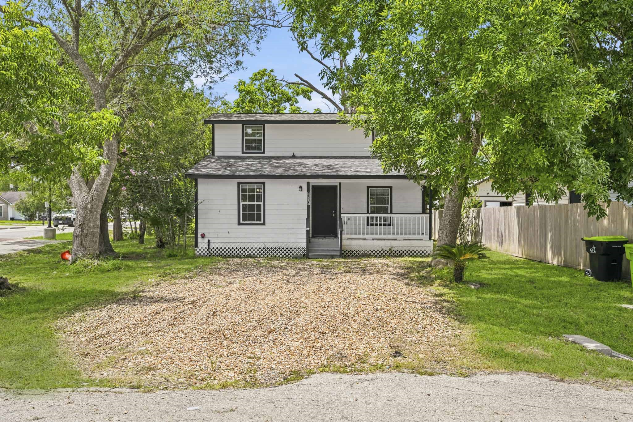 1501 Maiden Lane Property Photo 1