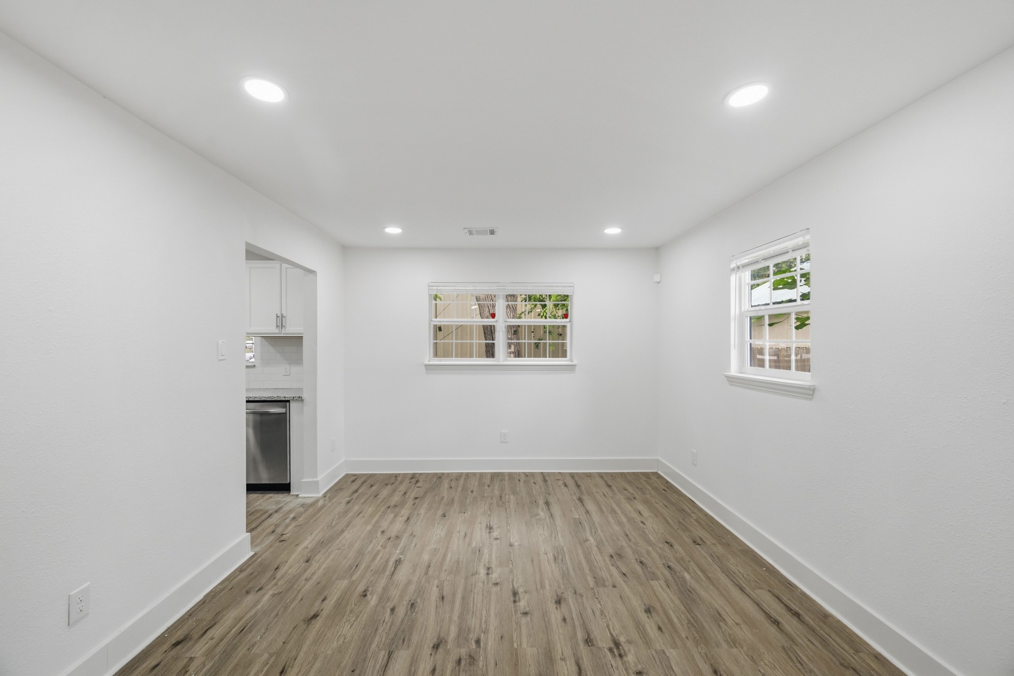 1501 Maiden Lane Property Photo 7