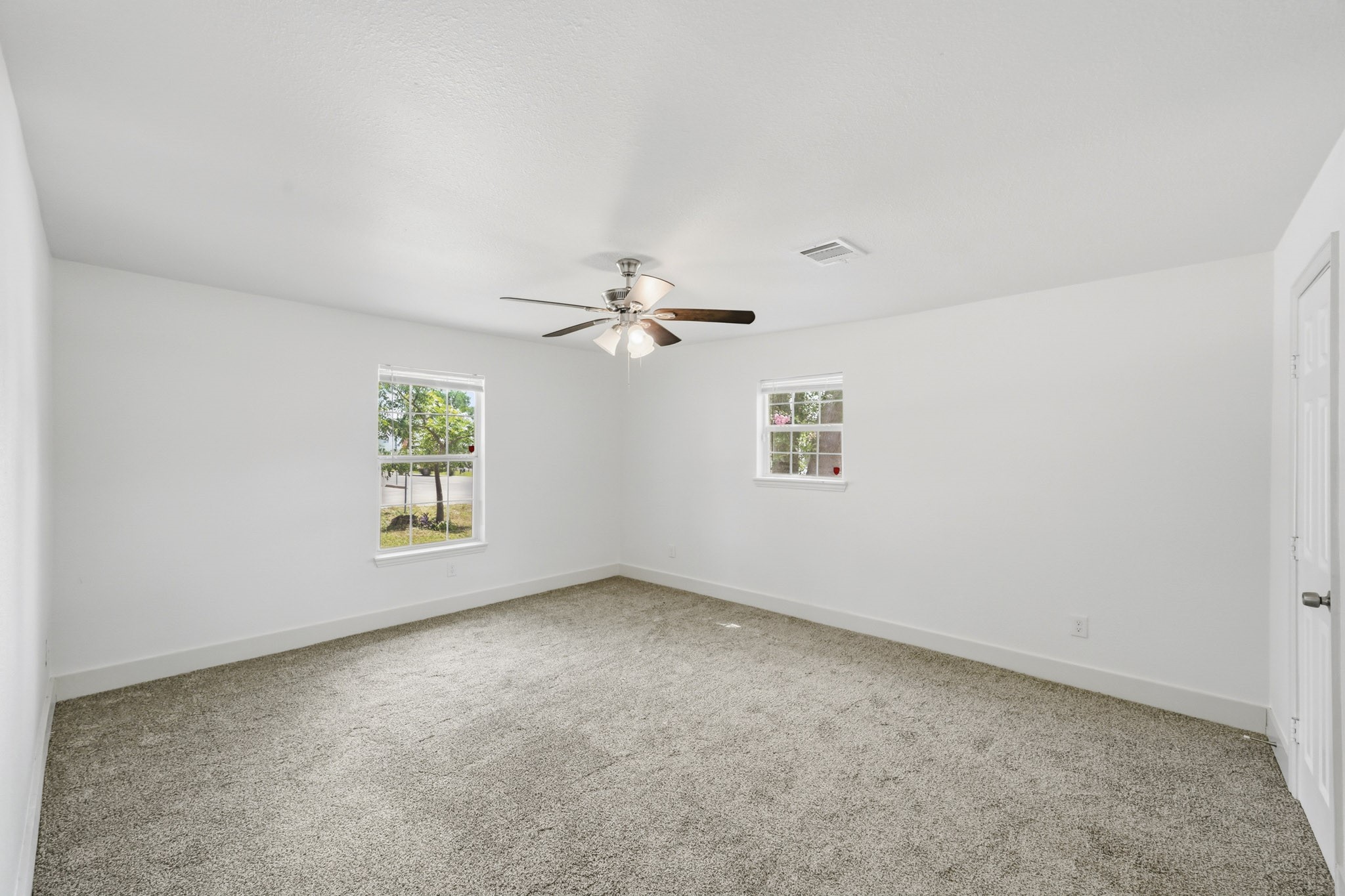 1501 Maiden Lane Property Photo 13
