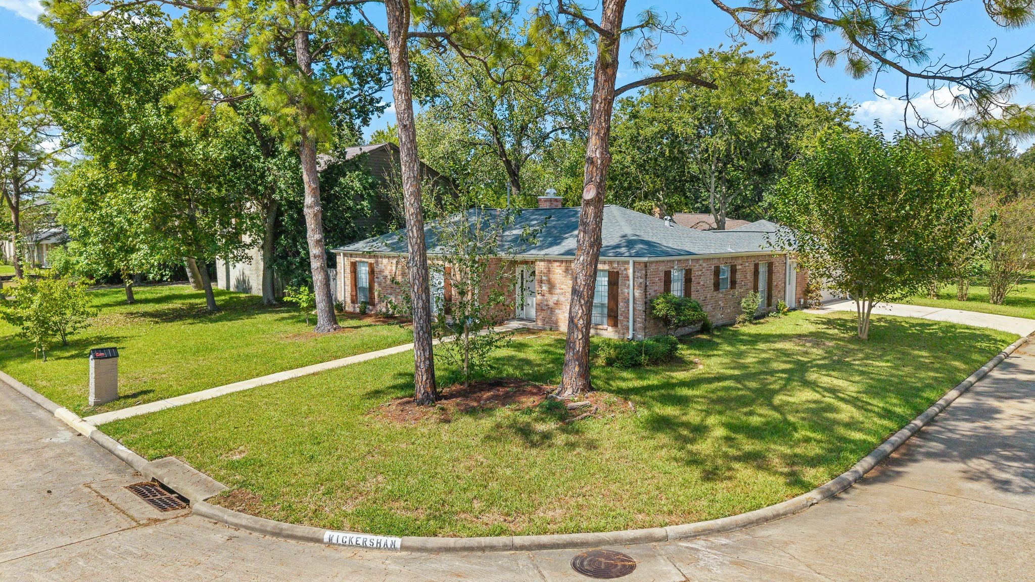 13902 Wickersham Lane Property Photo 2
