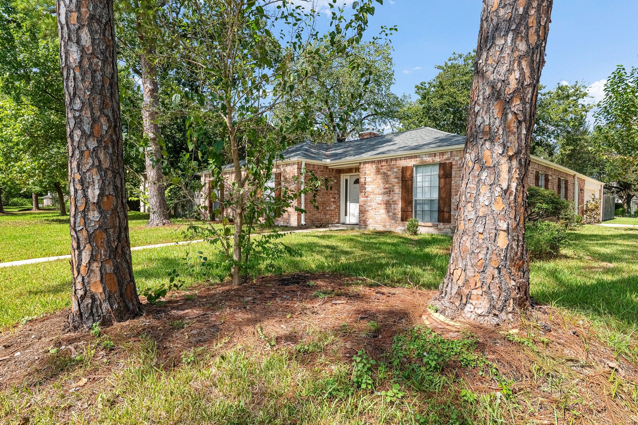 13902 Wickersham Lane Property Photo 3