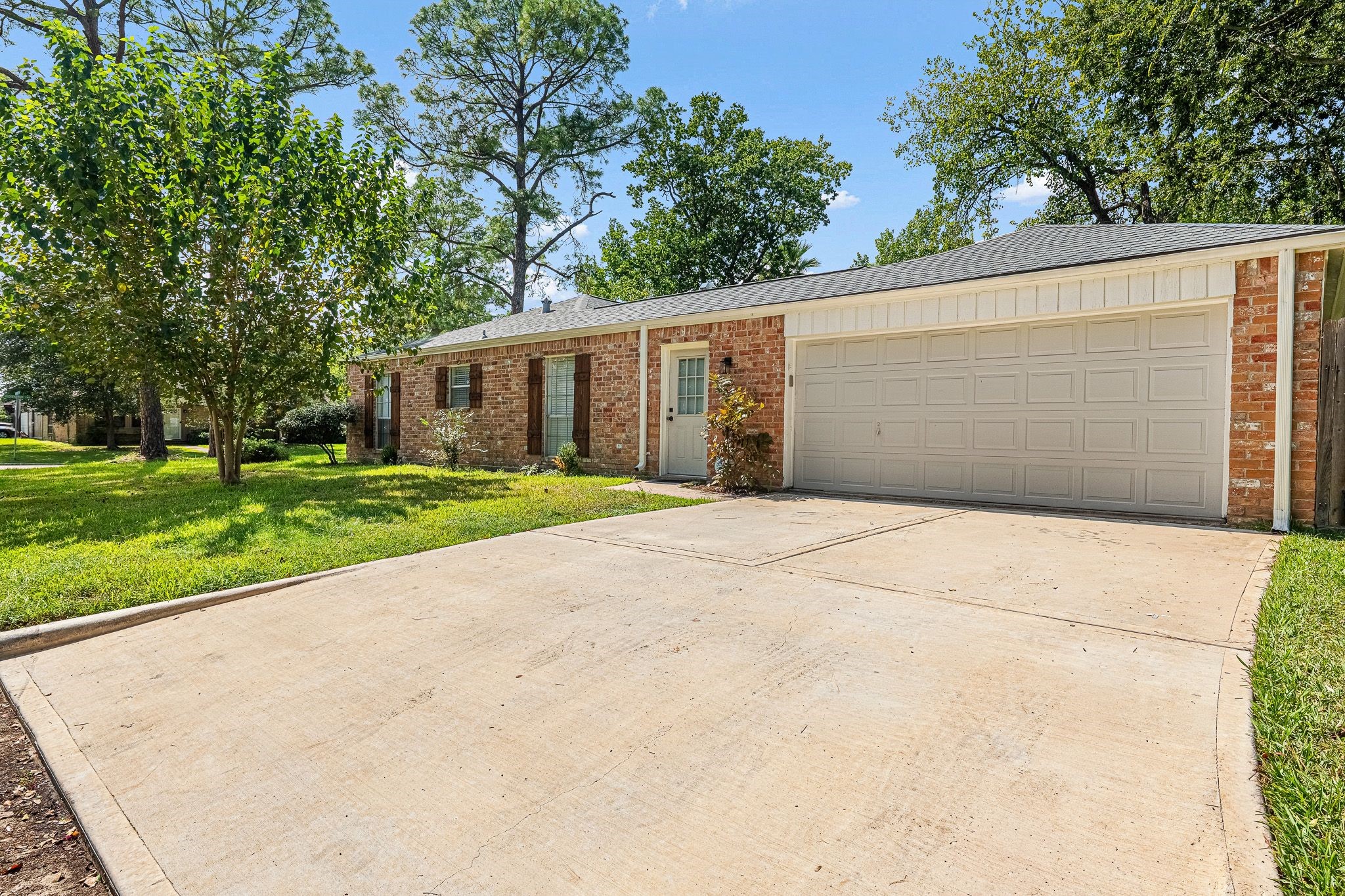 13902 Wickersham Lane Property Photo 7