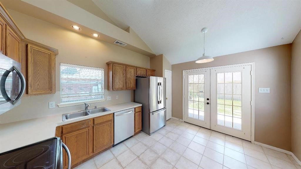 1410 Chesterpoint Drive Property Photo 2