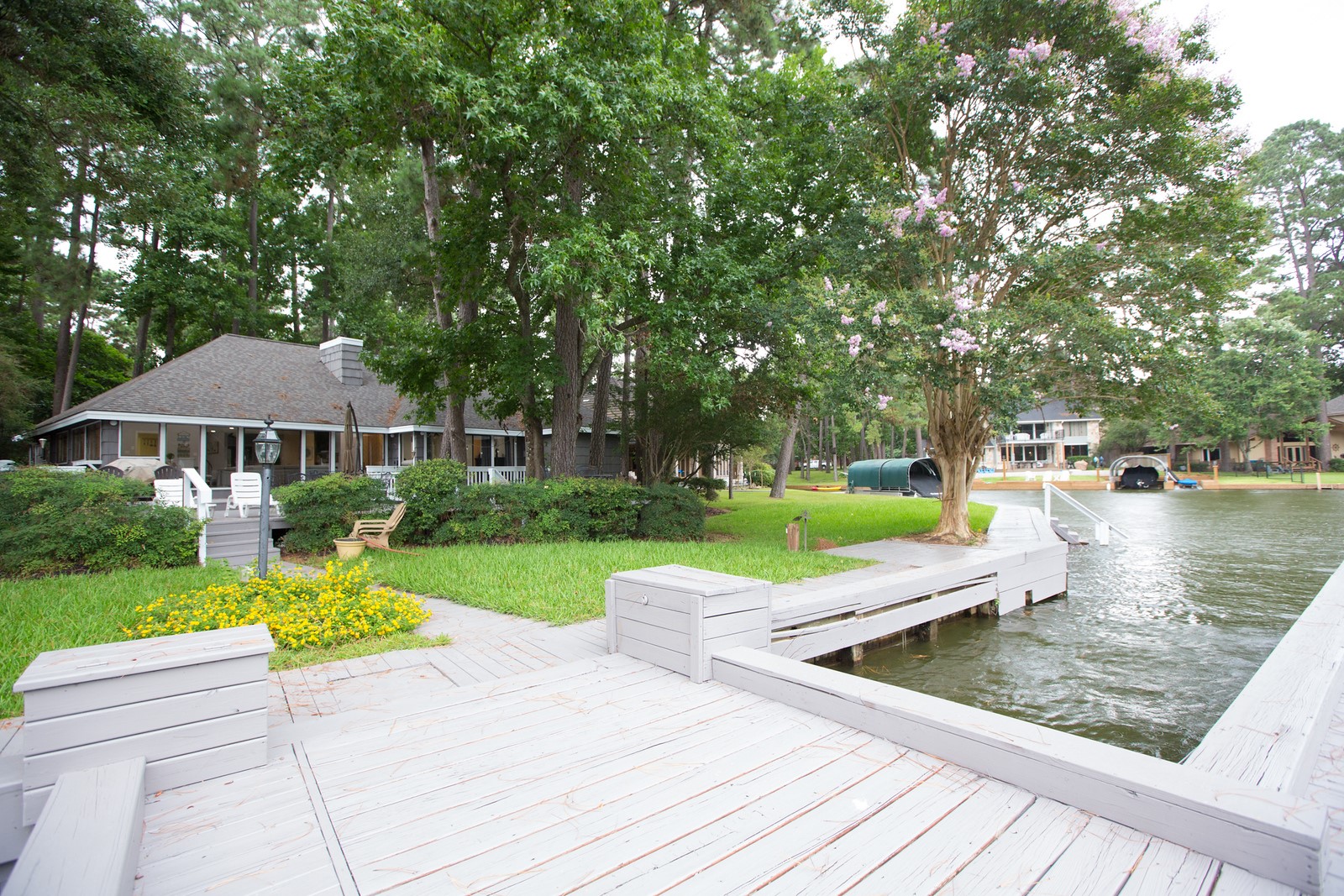 3007 Willowbend Road Property Photo 3