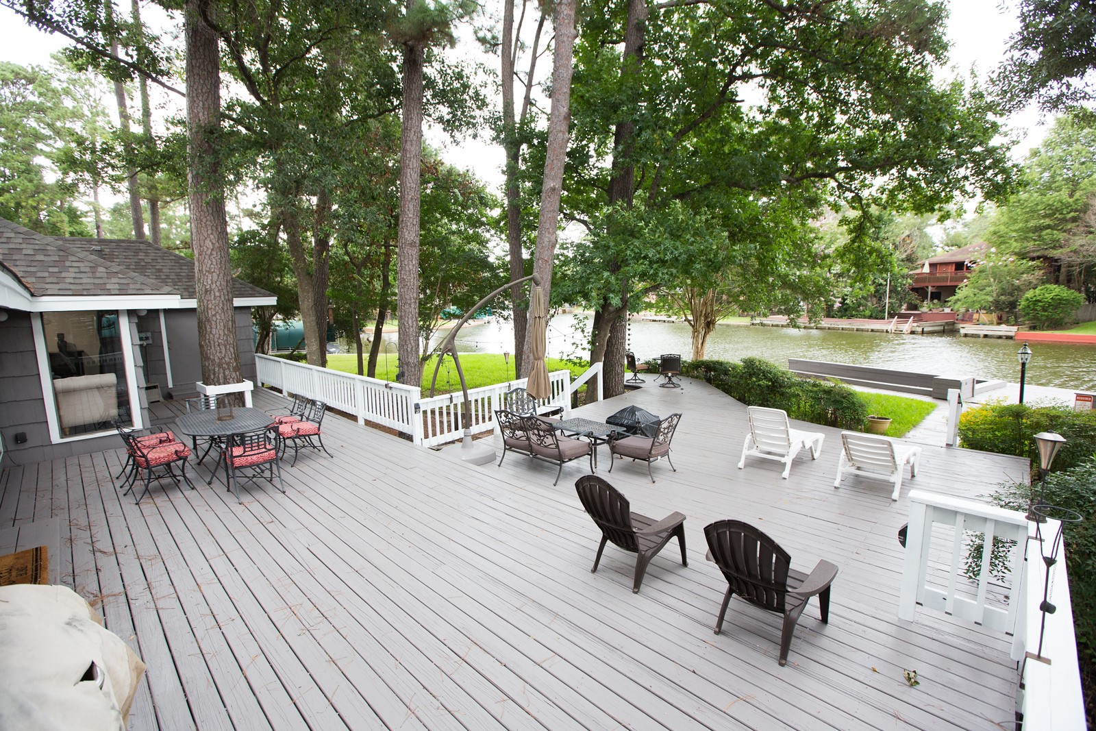 3007 Willowbend Road Property Photo 4