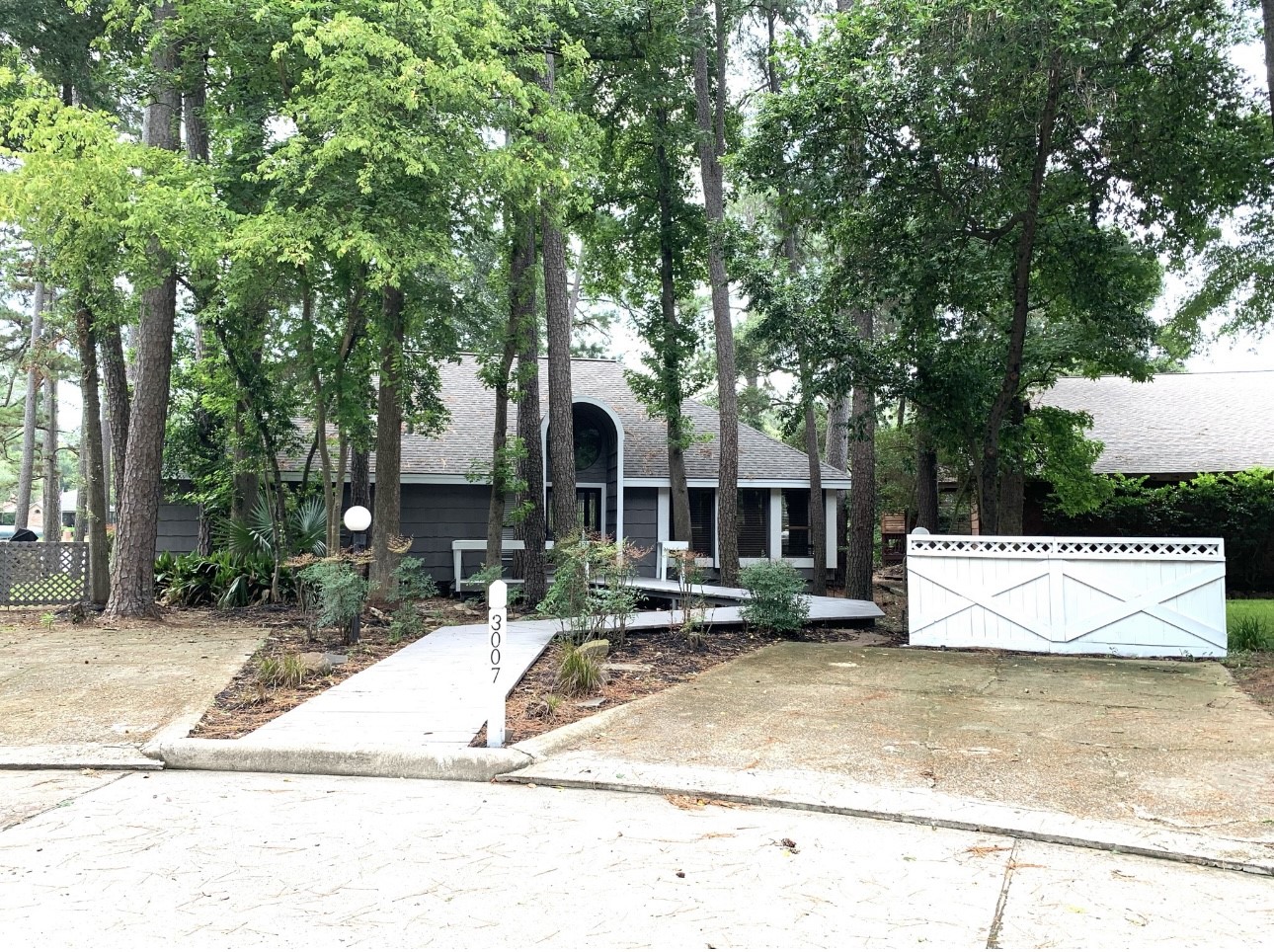 3007 Willowbend Road Property Photo 8