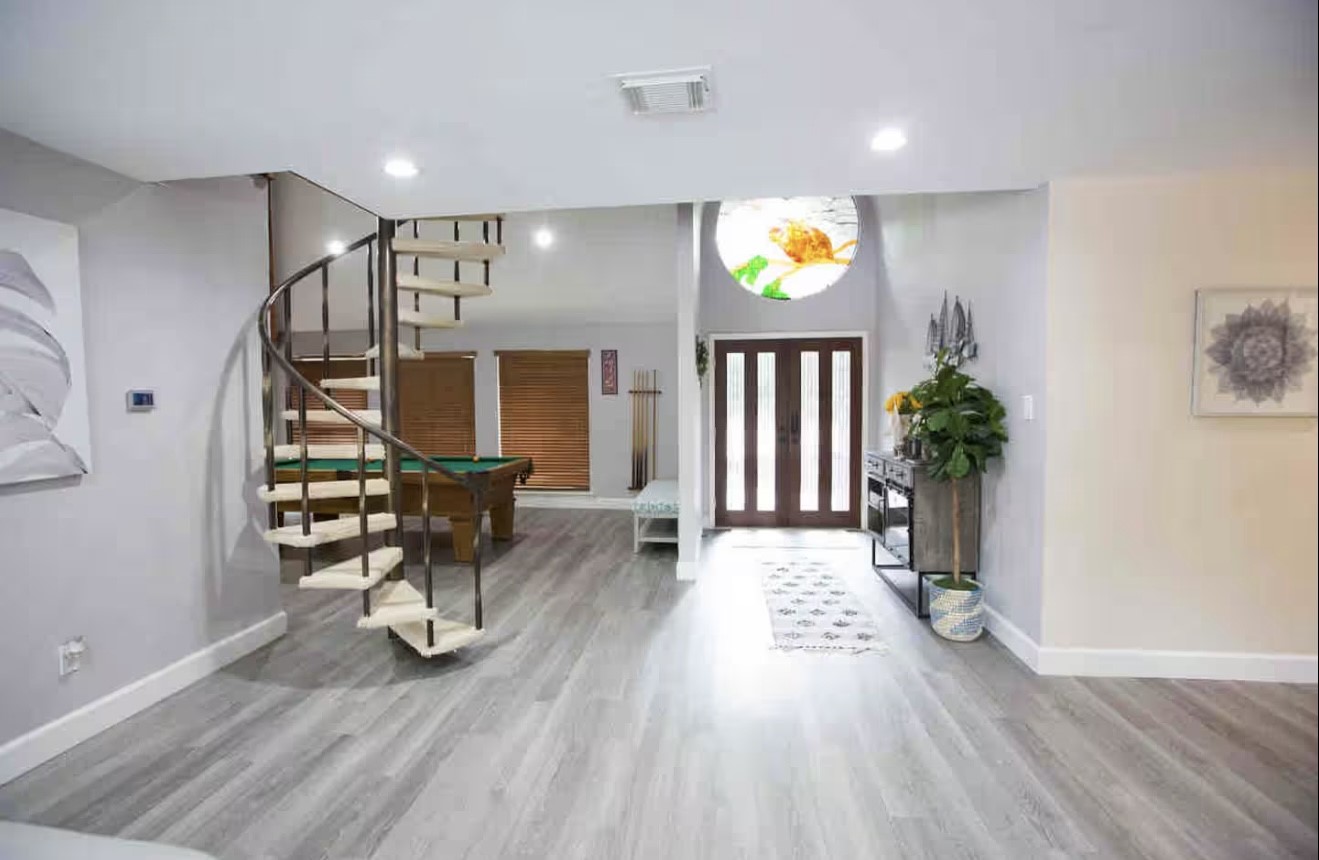 3007 Willowbend Road Property Photo 11