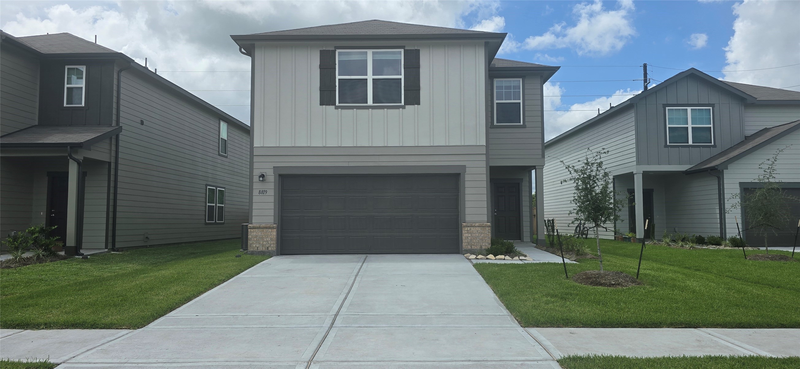 8819 Vacek Crossing Way Property Photo 1