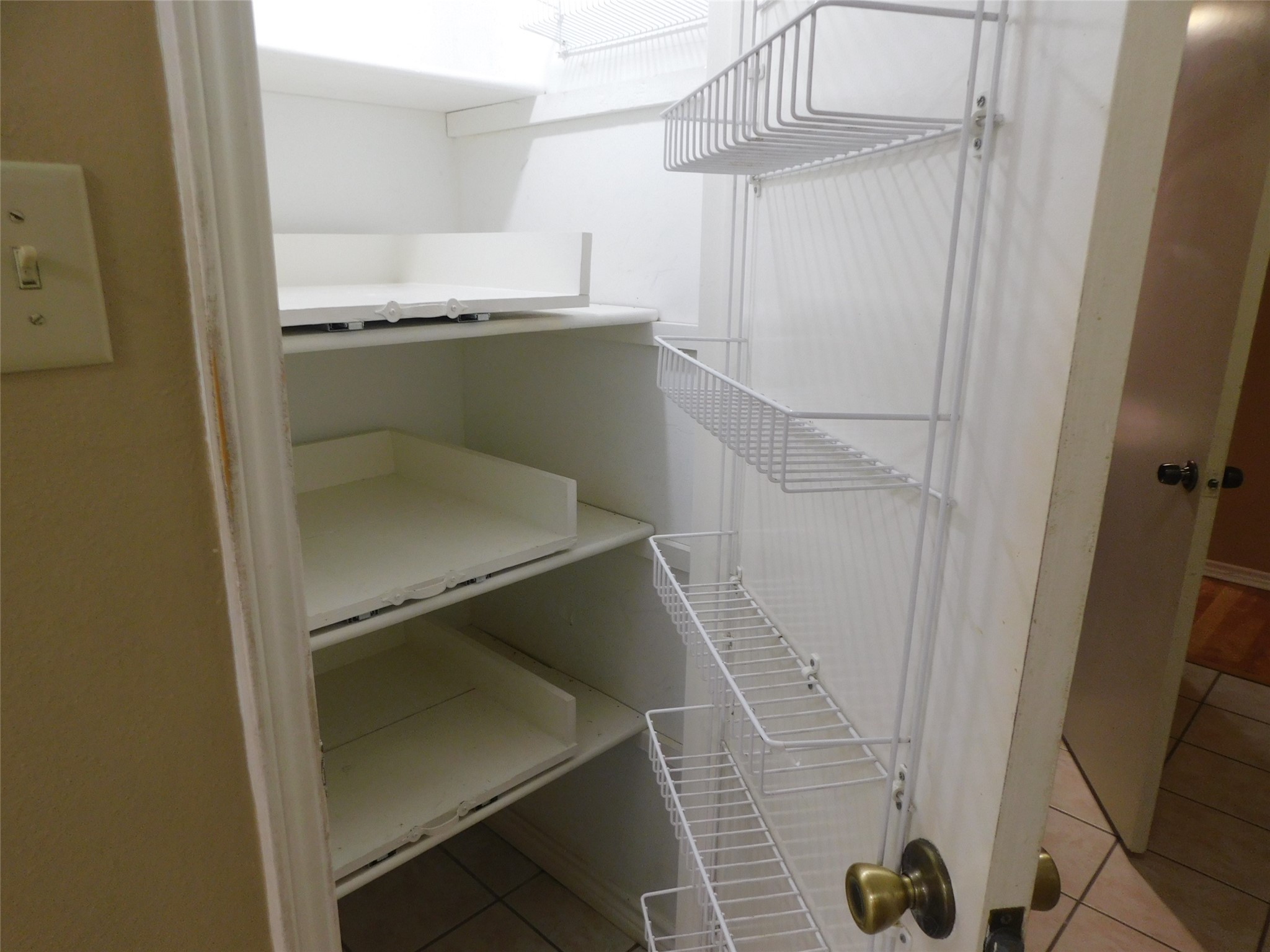 472 N Post Oak Lane Property Photo 21