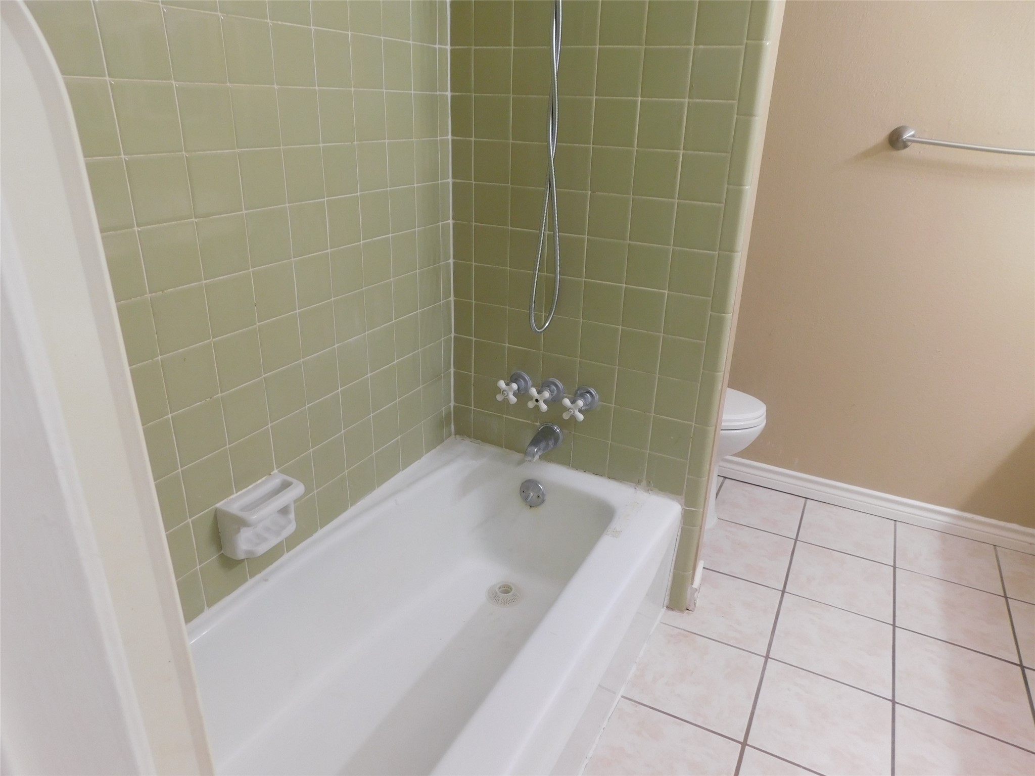 472 N Post Oak Lane Property Photo 25
