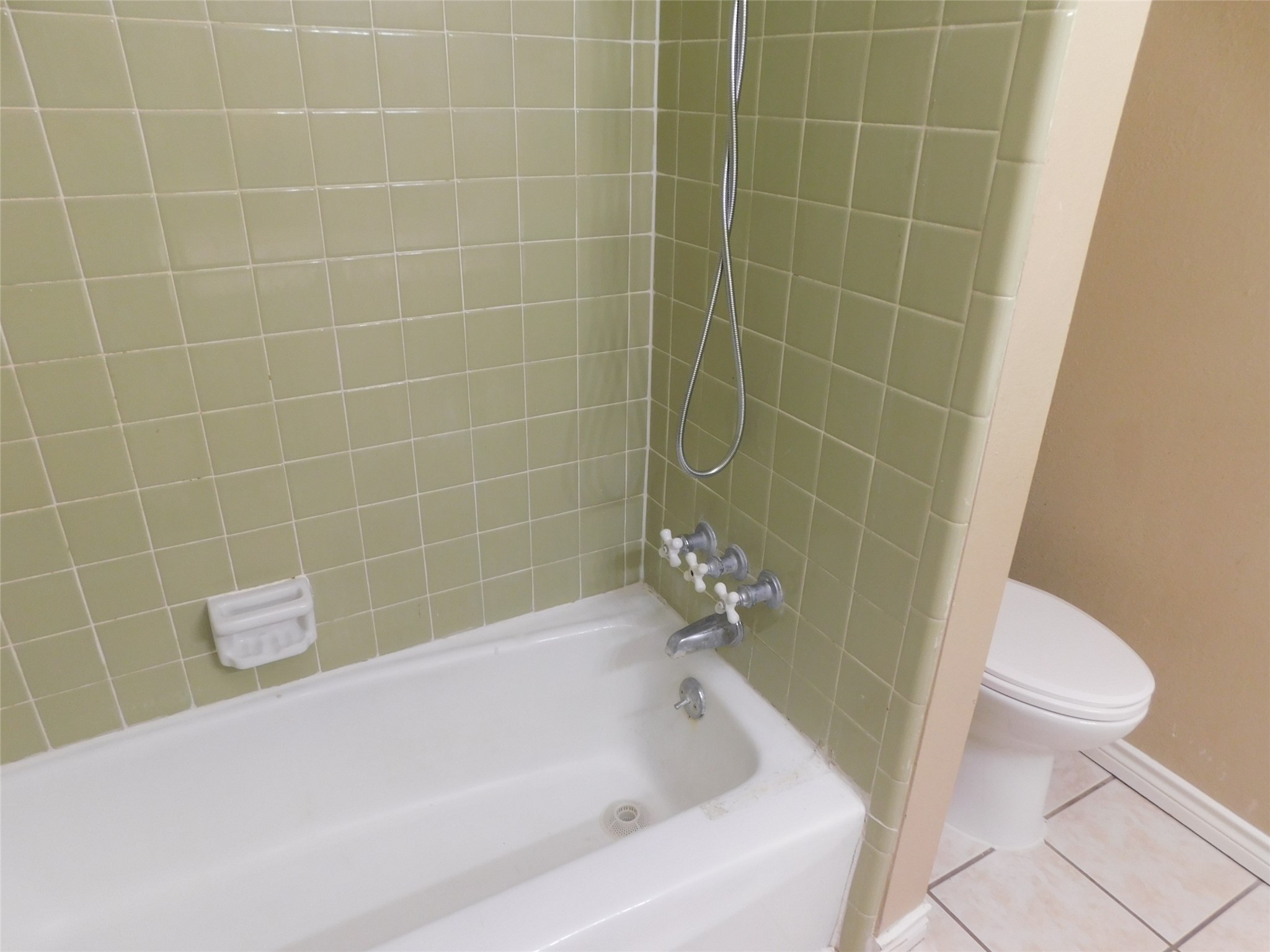 472 N Post Oak Lane Property Photo 26