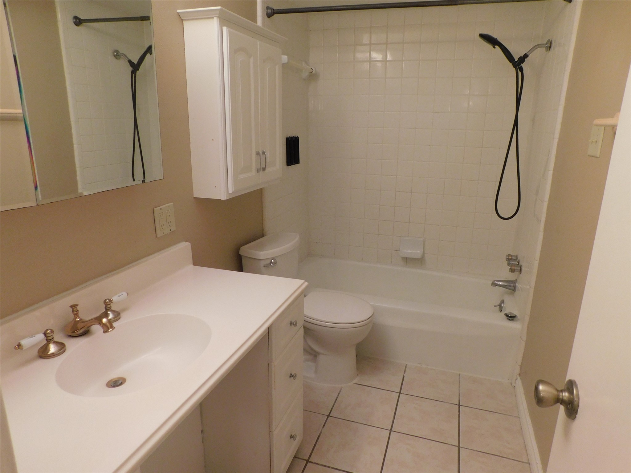 472 N Post Oak Lane Property Photo 38
